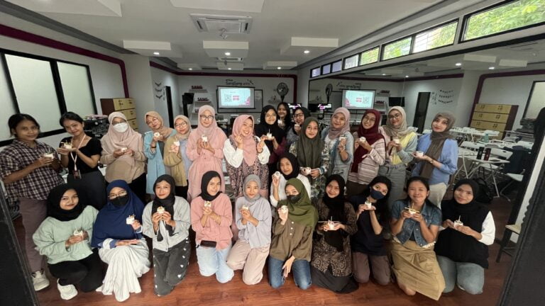 Flower Candle Making Class